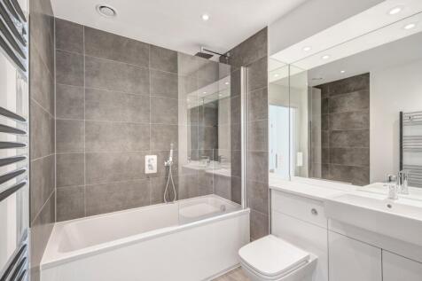 BATHROOM 2