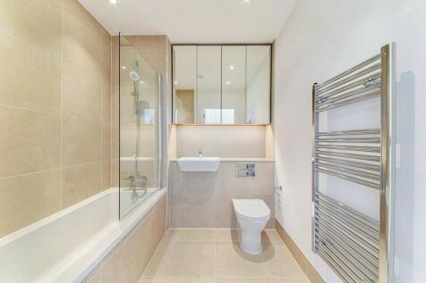 Bathroom - Royal Cap