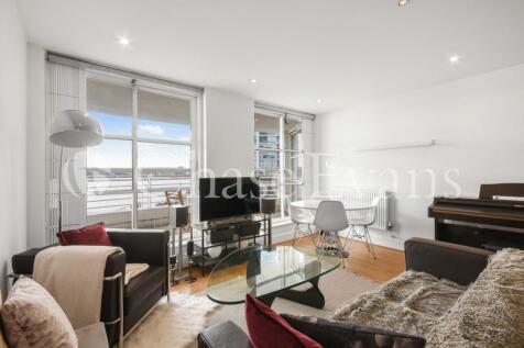 Living Room - Barrie