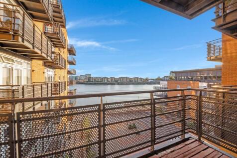 Balcony - Langbourne