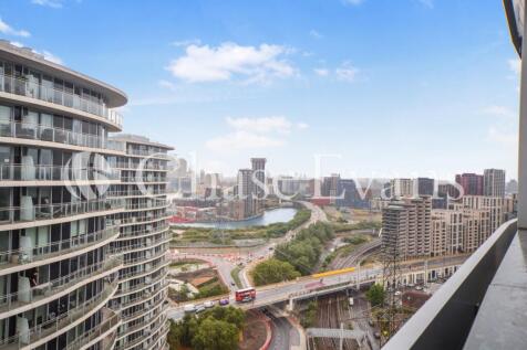 Gateway Tower, Weste