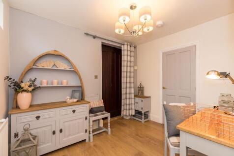 Bedroom / Study
