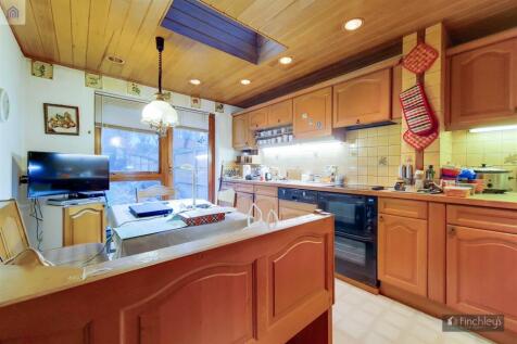 7_Kitchen-1.jpg