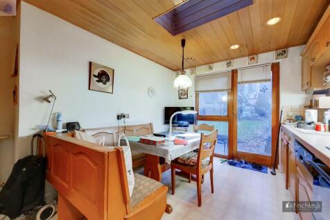 7_Kitchen-2.jpg