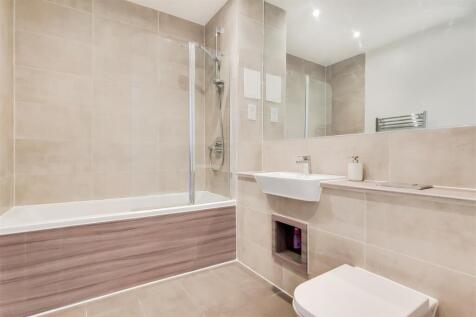 11_Bathroom -0.jpg