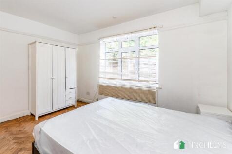 21nealecloselondonn20le-3.jpg