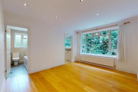 29-Fairfield-Close-London-N12-9ST-07292025_215535.