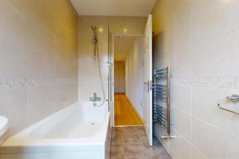29-Fairfield-Close-London-N12-9ST-07292025_215903.