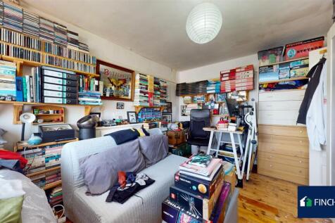 Bramley flat 2.jpg