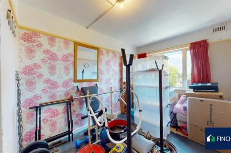 Bramley flat 4.jpg