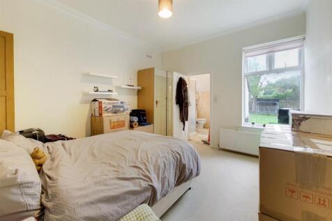 7_Main Bedroom-0.jpg