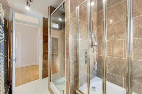 8_Bathroom-0.jpg