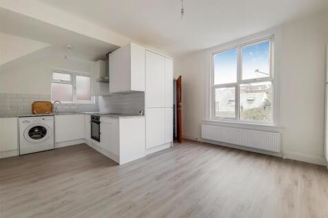 5_Kitchen - Reception-2.jpg
