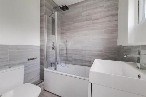 6_Bathroom-0.jpg