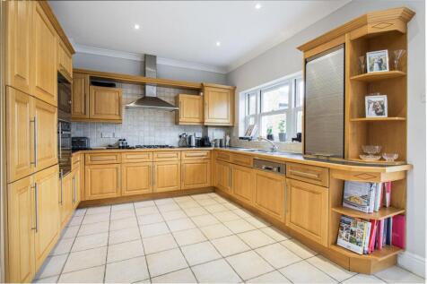 57 Trinity Church Rd Kit 2.jpg