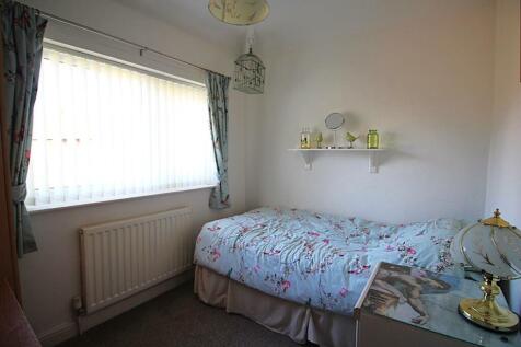 third bedroom.JPG