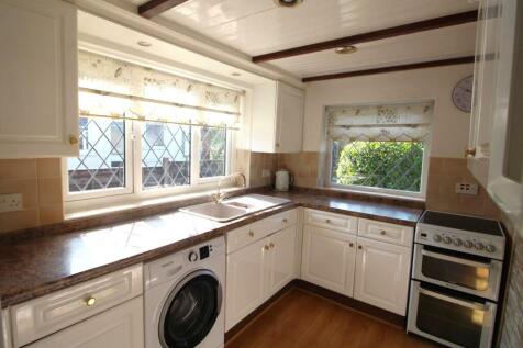 kitchen 1 .JPG