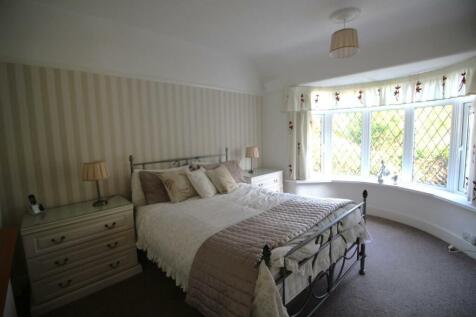 bedroom.JPG