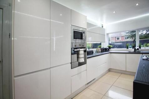 KITCHEN 3.JPG