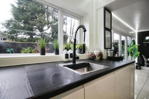 KITCHEN TAP.JPG