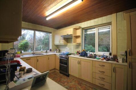 KITCHEN 1.JPG