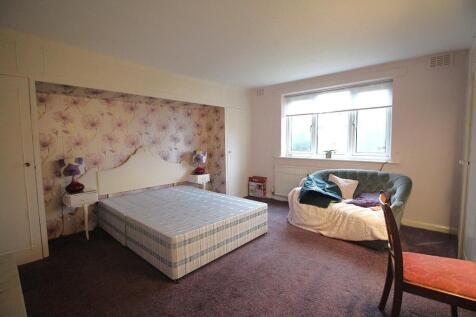 Master Bedroom.JPG