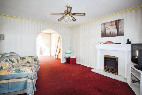 Living room 3.JPG