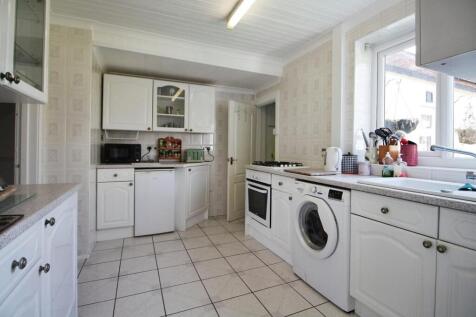Kitchen.JPG
