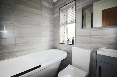 bathroom 1.JPG