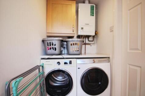 Utility Room.JPG