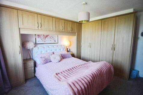 Bedroom.JPG