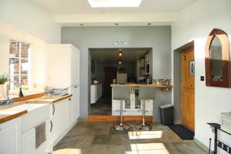 Keep in brochure (2).JPG