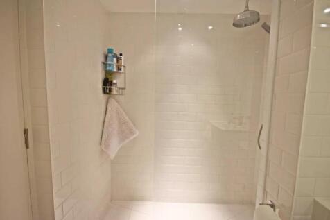 Bathroom 2.jpg