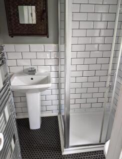 Darley ad bathroom.jpg