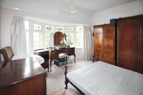 Master Bedroom.JPG