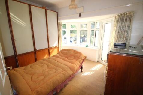 Second bedroom.JPG
