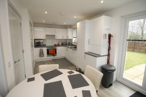 Kitchen Dining area