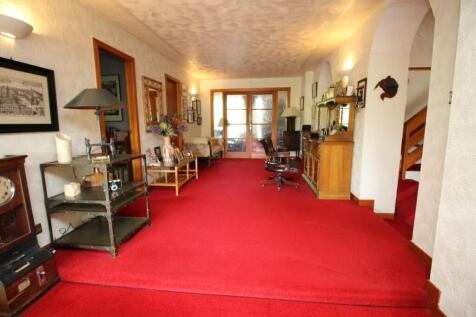 Hallway upper
