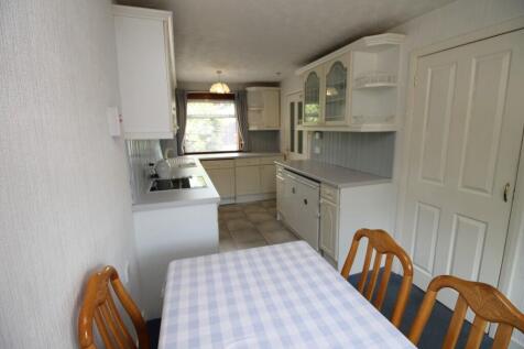 Kitchen Dining area