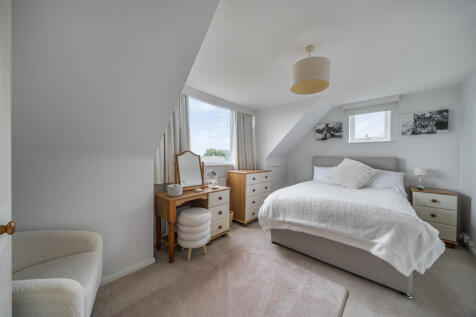 1374817-18-690352...