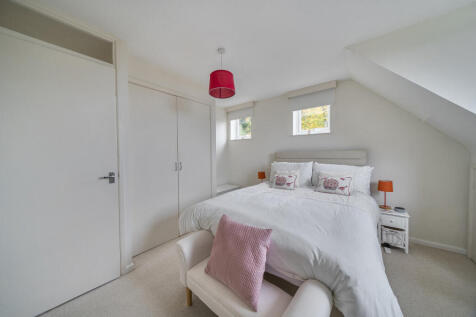 1374817-19-690352...