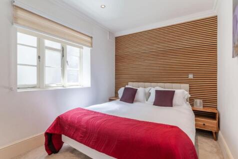 BEDROOM 1 e.jpg