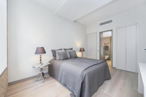 bedroom (2).jpg