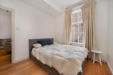 BEDROOM 1 c.jpg