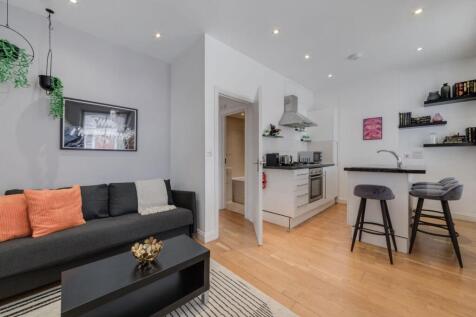 RECEPTION &amp; KITCHEN