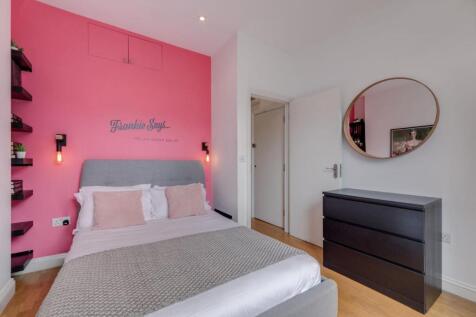 BEDROOM 1 d.jpg