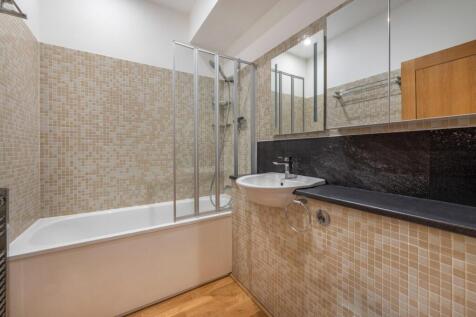 bathroom (2).jpg