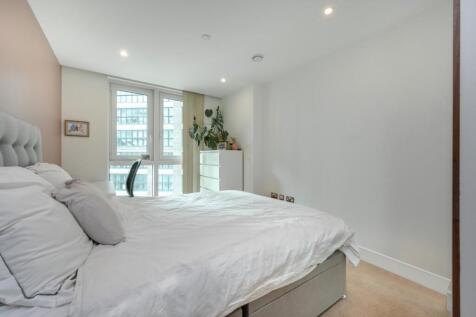 BEDROOM 1.jpg
