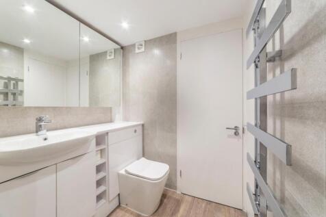 bathroom (1).jpg