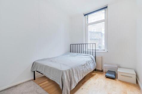 bedroom (1).jpg